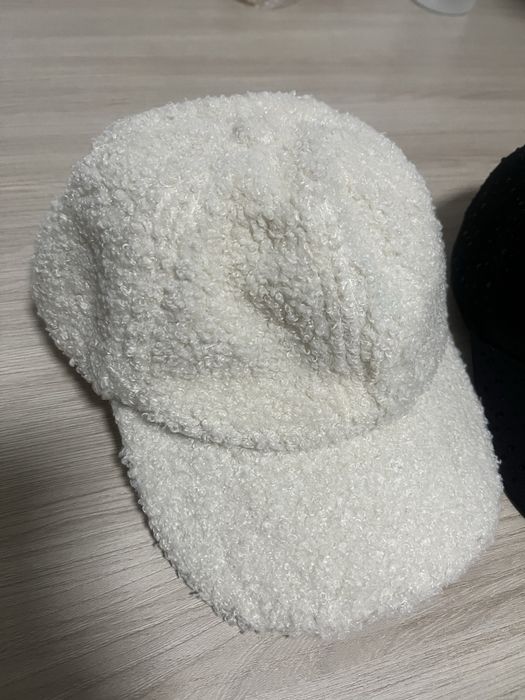 Кепки новые,красивые