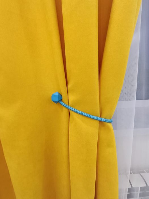 Продам диван и шторы