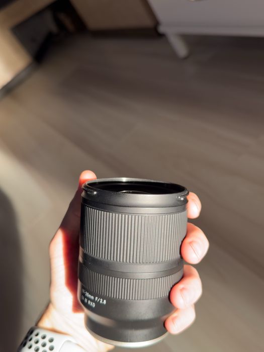 Tamron 17-28 f2.8 67mm Sony E ca nou