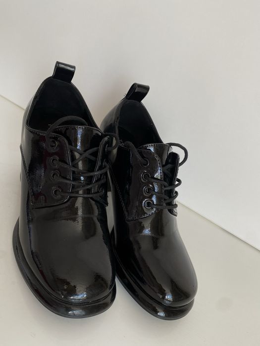 Туфли лоферы 37-37,5 р ботинки