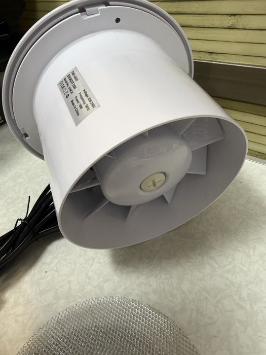 Безшумен изпускателен вентилатор за кухня