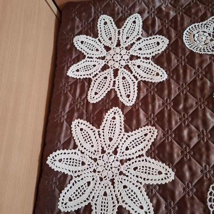 Покривчици на една кука за масичка или шкафче