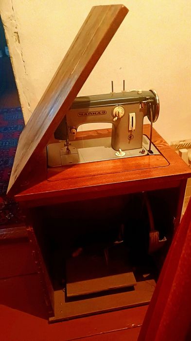 Продаётся швейная машина чайка
