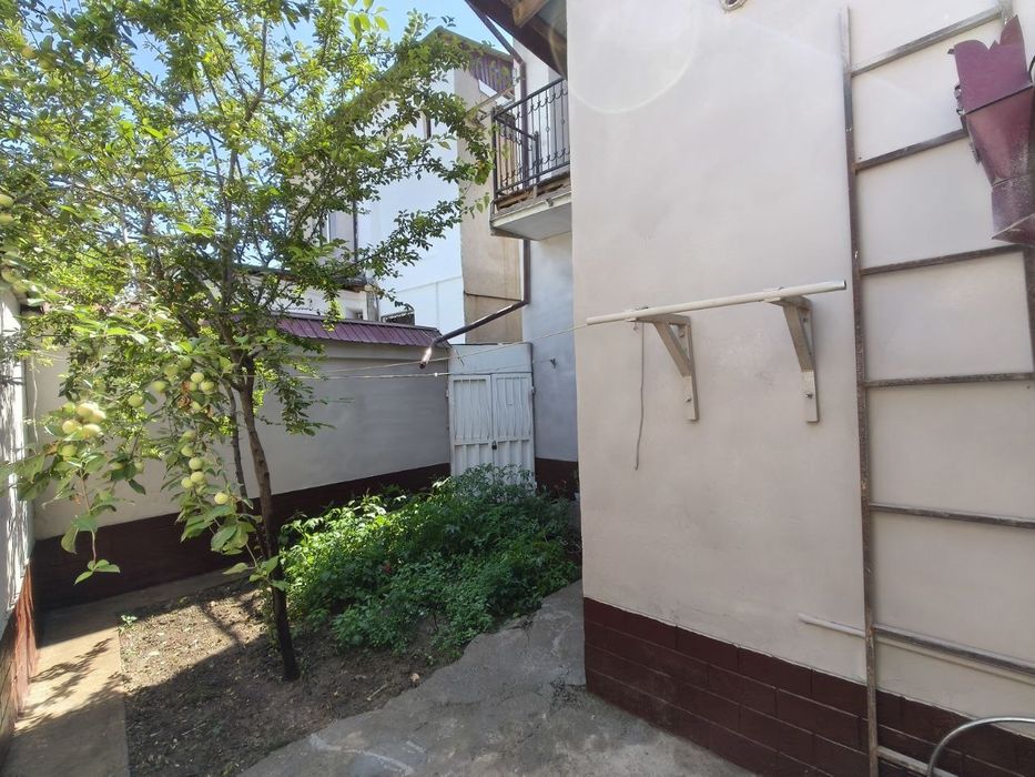 Срочно сотилад 200кв