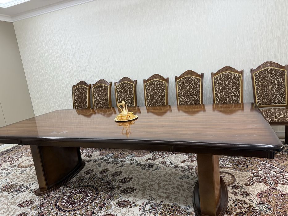 Комплект стол с 12 стульями