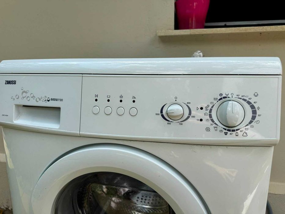 Masina de spalat Zanussi Easy Iron
