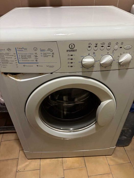Продам  на запчасть Автомат indesit 6 кг