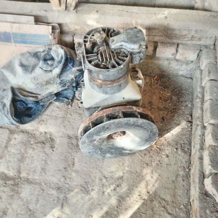 Экскаватор компрессор сотилади