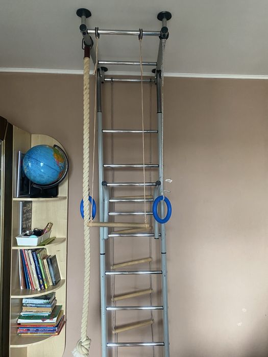 Шведская стенка.