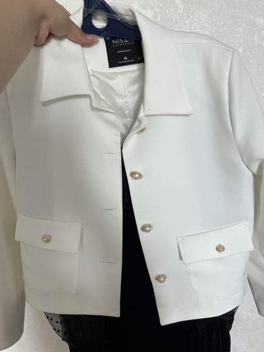 Продам белый пиджак