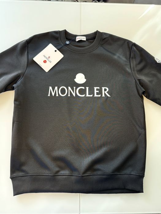 Moncler блуза.