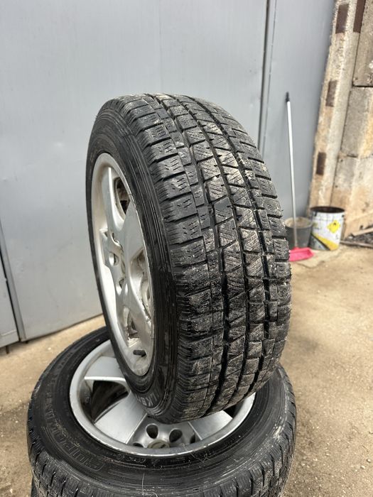 16,5x112 Audi,VW с зимни гуми 195/60/16C Falken tv