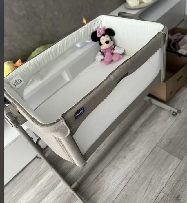 Vând patut co-sleeper Chicco