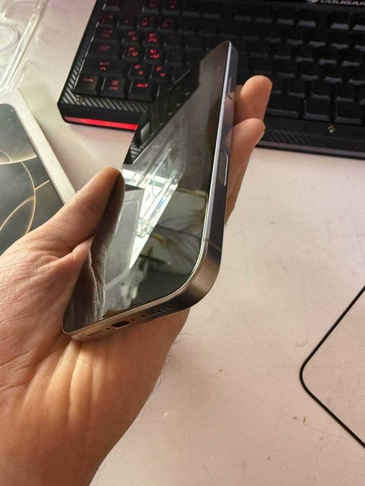 Продам срочно телефон Iphone 16 pro max