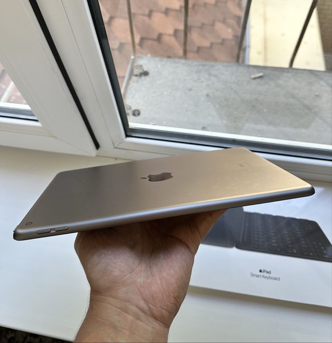 iPad 9 Gray 64GB +Smart Keyboard