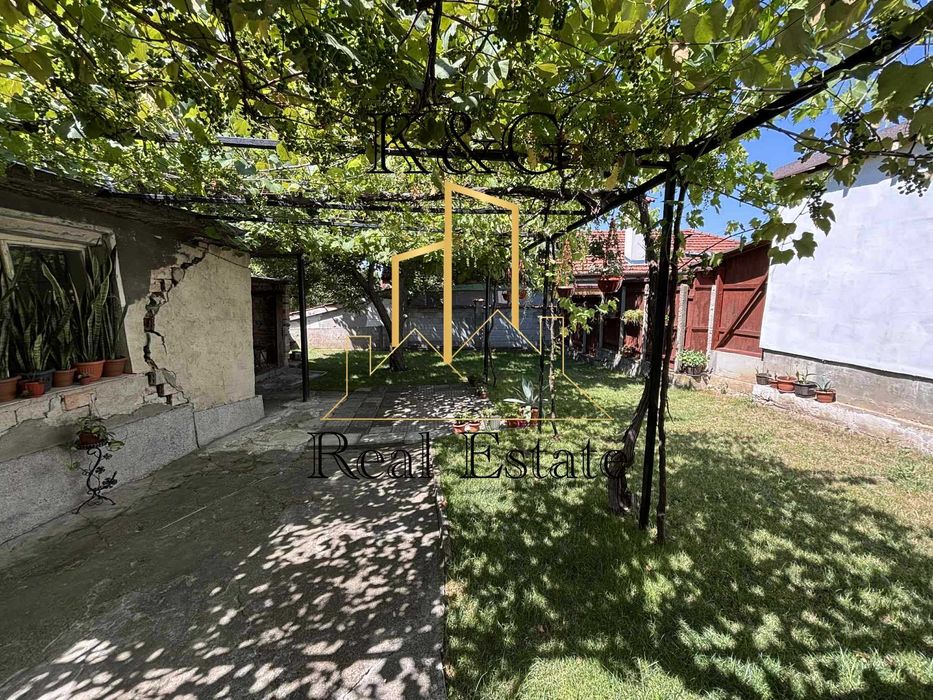 Едноетажна къща в много добро състояние