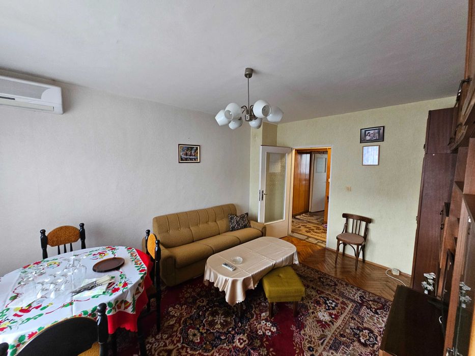 Тристаен Апартамент - Русе/Чародейка - Юг