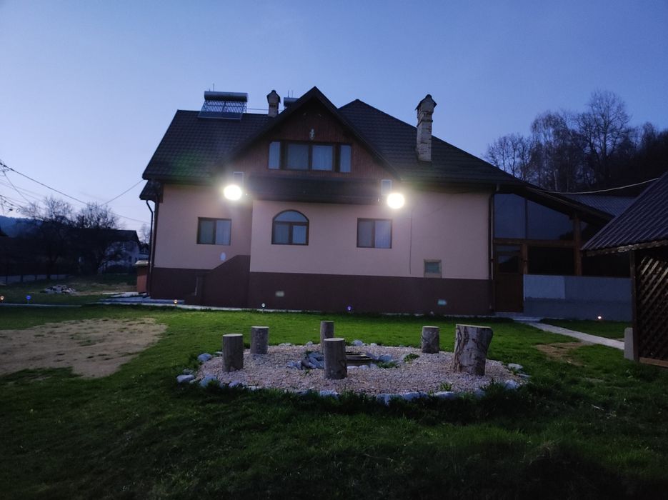 Cazare la munte cu foisor, gratar, ciubar