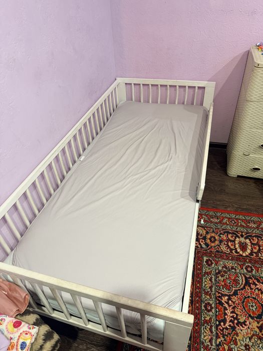 Продам кровать 170*60 с матрасем