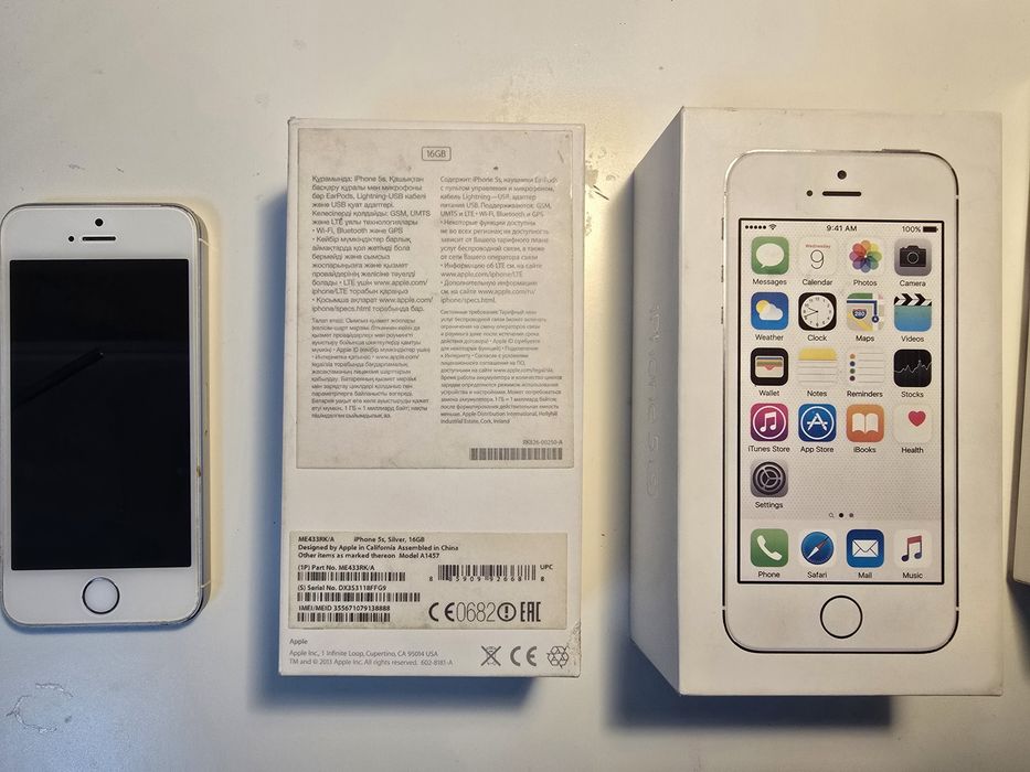 Продам IPhone 5s, 16Гб, серебро