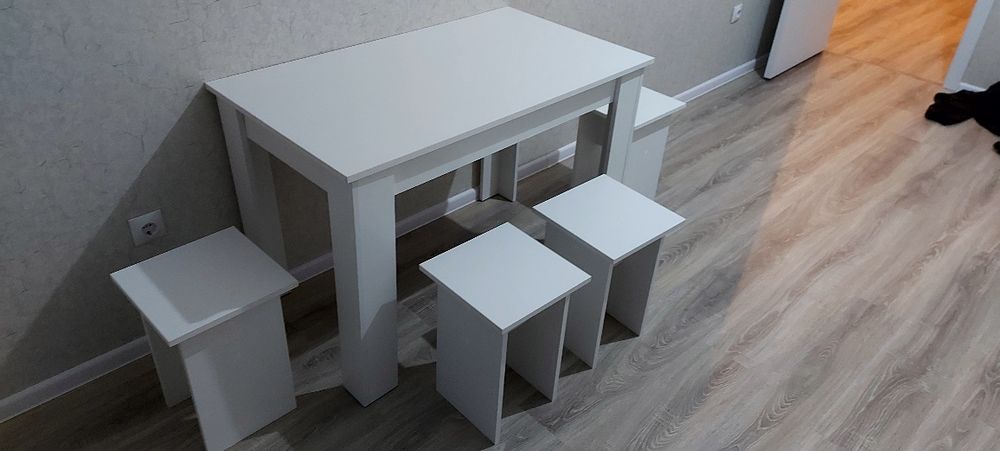 стол с табуретками новые доставка бесплатно
