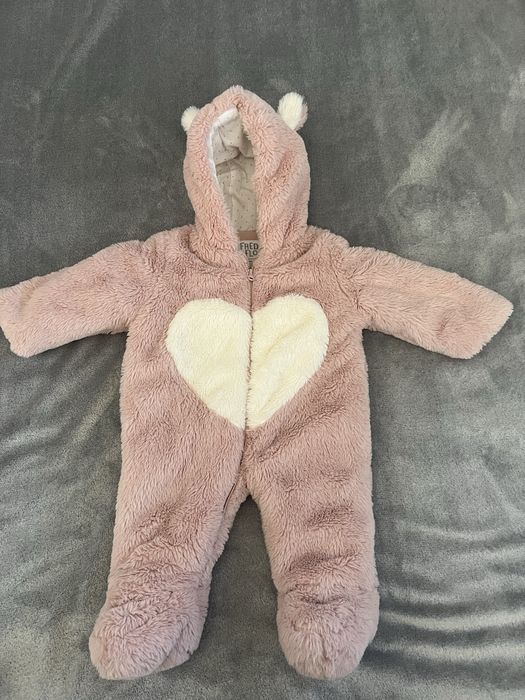 Космонавт на анлийска марка Fred&Flo