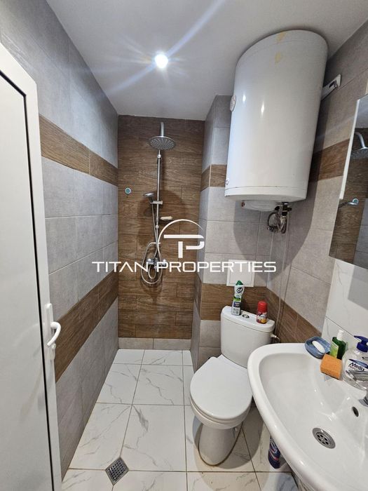 Дава се под наем Двустаен апартамент в Бургас, Център - 60 кв.м за 408 € - Снимка #5