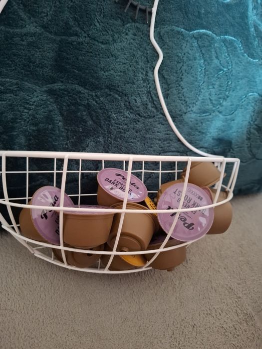 Suport capsule cafea formă de lună