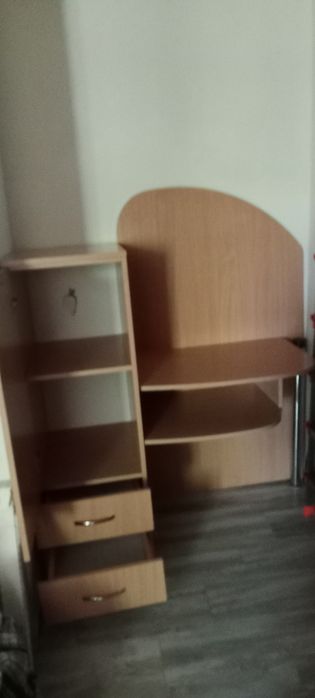 Отдам в дар компьютерный стол