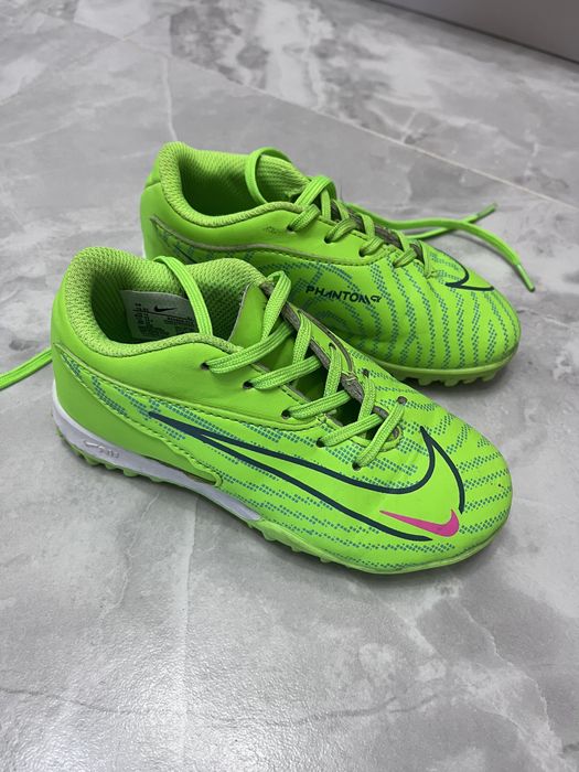 Продам сороконожки Nike phantom