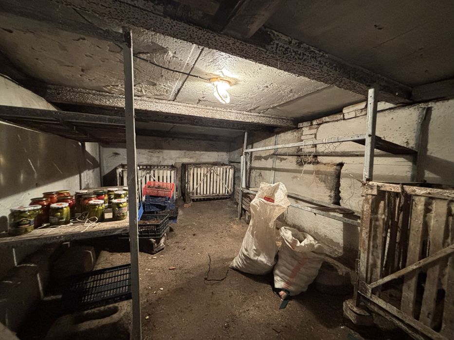 Продается гараж есть торг со всеми документами