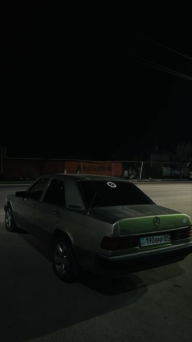 Mercedes-Benz 190