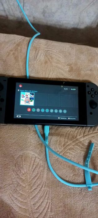 Продается Nintenda Switch в отличном состоянии