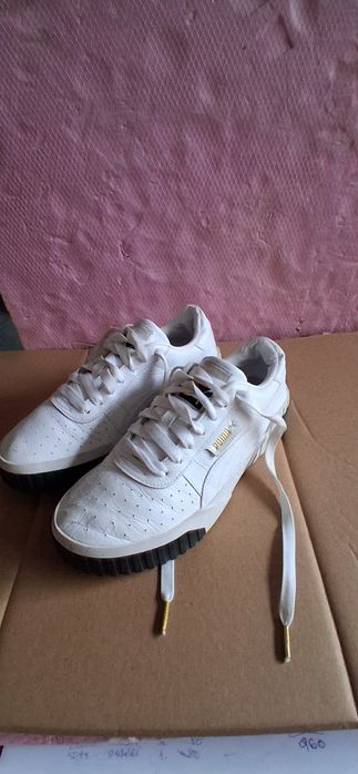 Adidasi din piele Puma mărimea 39