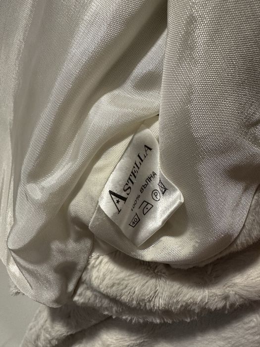 Болеро от еко кожа на Естела в бял цвят