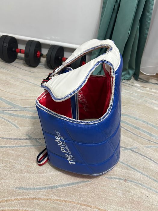 Протектор размер 5 в хорошем состояний