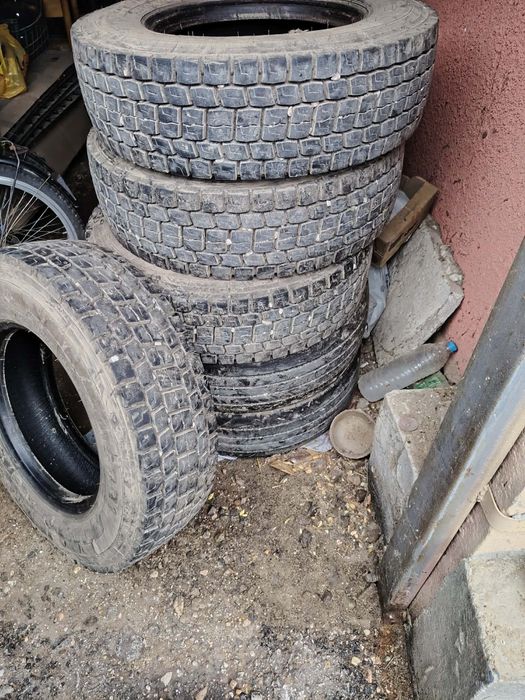 гуми за камион 17.5  235/75