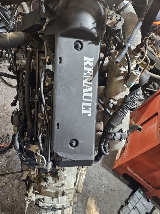Motor complet echipat cu accesorii Renault Mascot 2.8 dci an fabricatie 2004