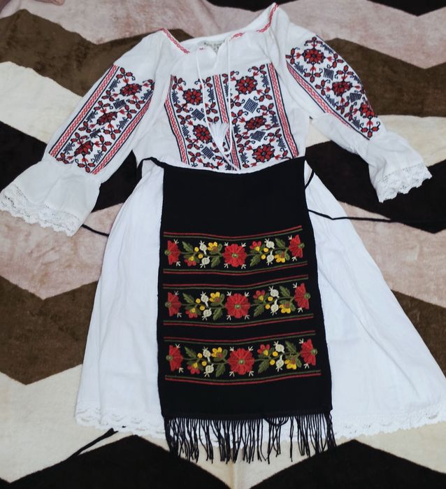 Costum tradițional fetițe