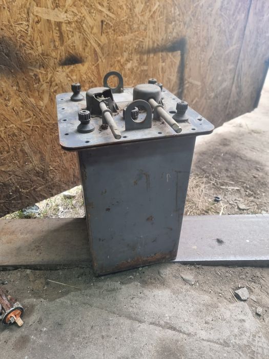 Автотрансформатор АОМН-40-220