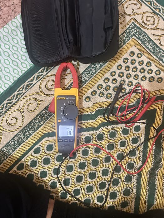 FLUKE Мультиметр