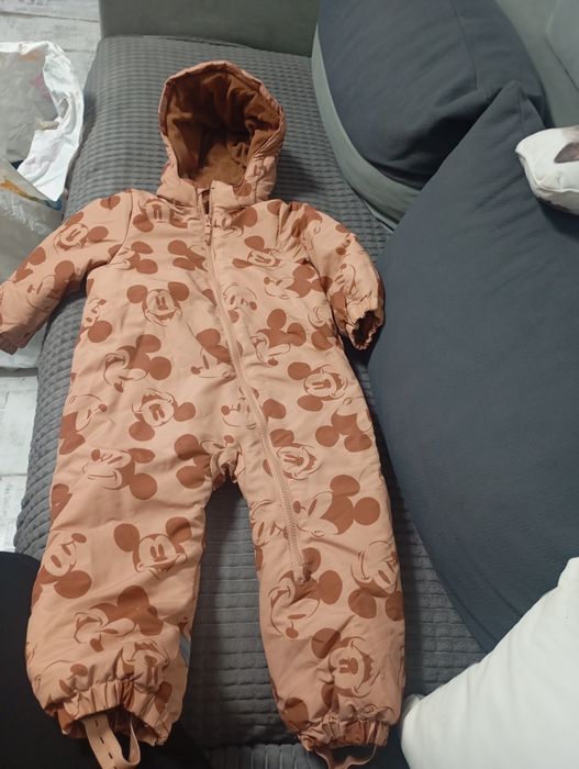 Зимен космонавт Дисни