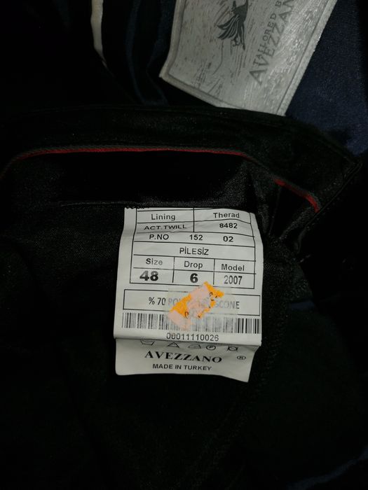 Vând costum elegant