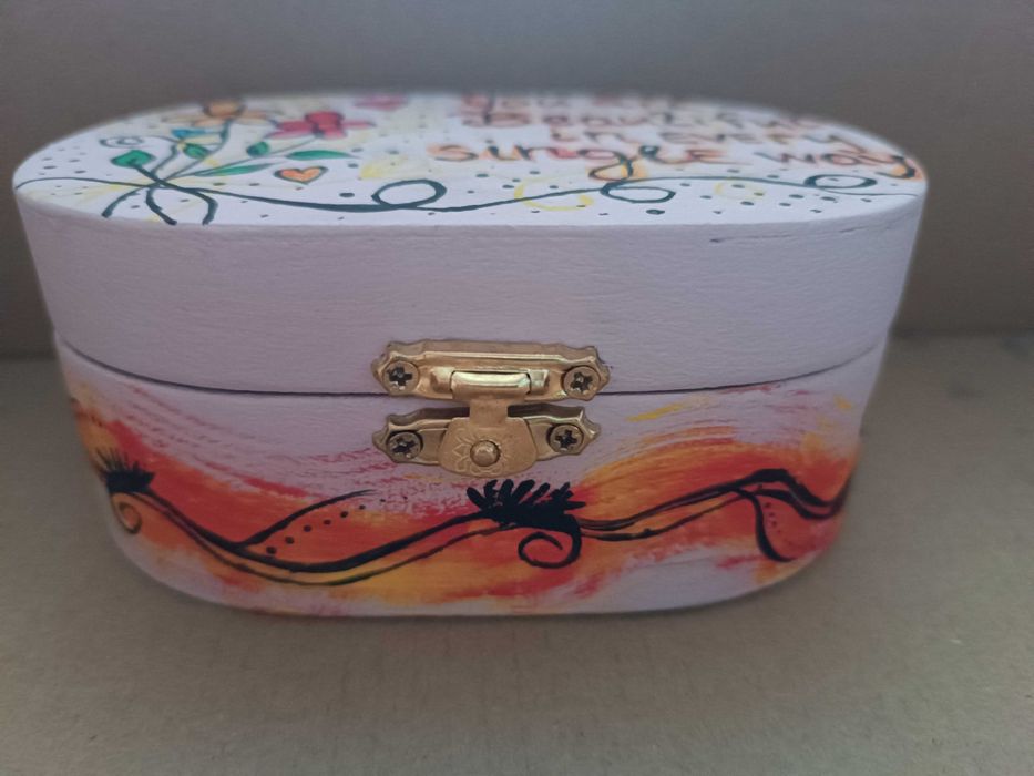 Рисувани дървени кутийки