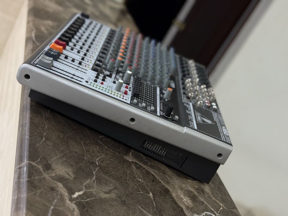 Продается музыкальный пульт .