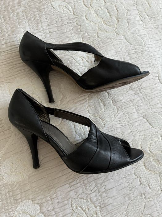 Продвм босоножки , одеты 3 раза