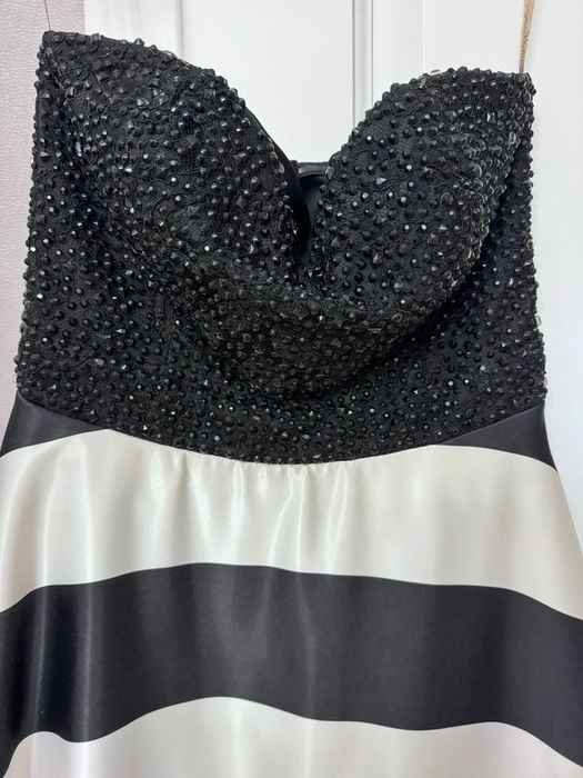 Продаются платье!!!