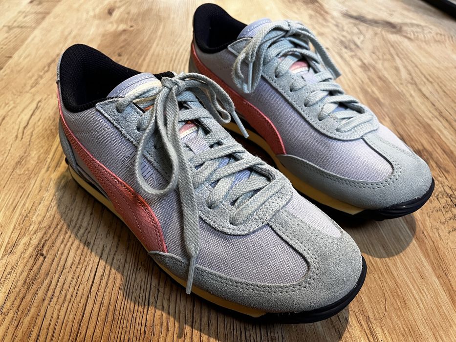 Като нови Маратонки Puma 38 размер естествена кожа в приятни цветове