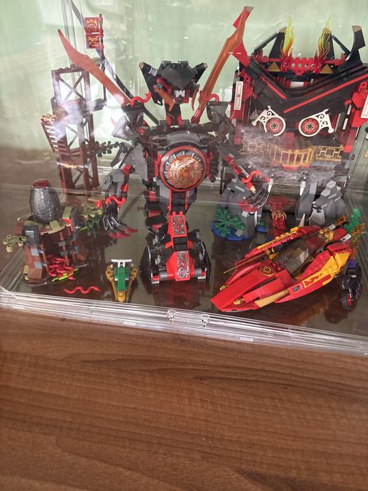 Vând colecție lego Ninjago