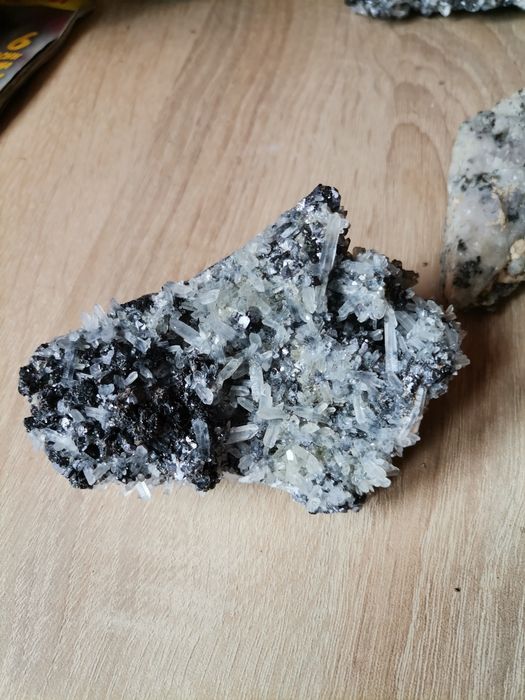 Естествен Родопски кристал